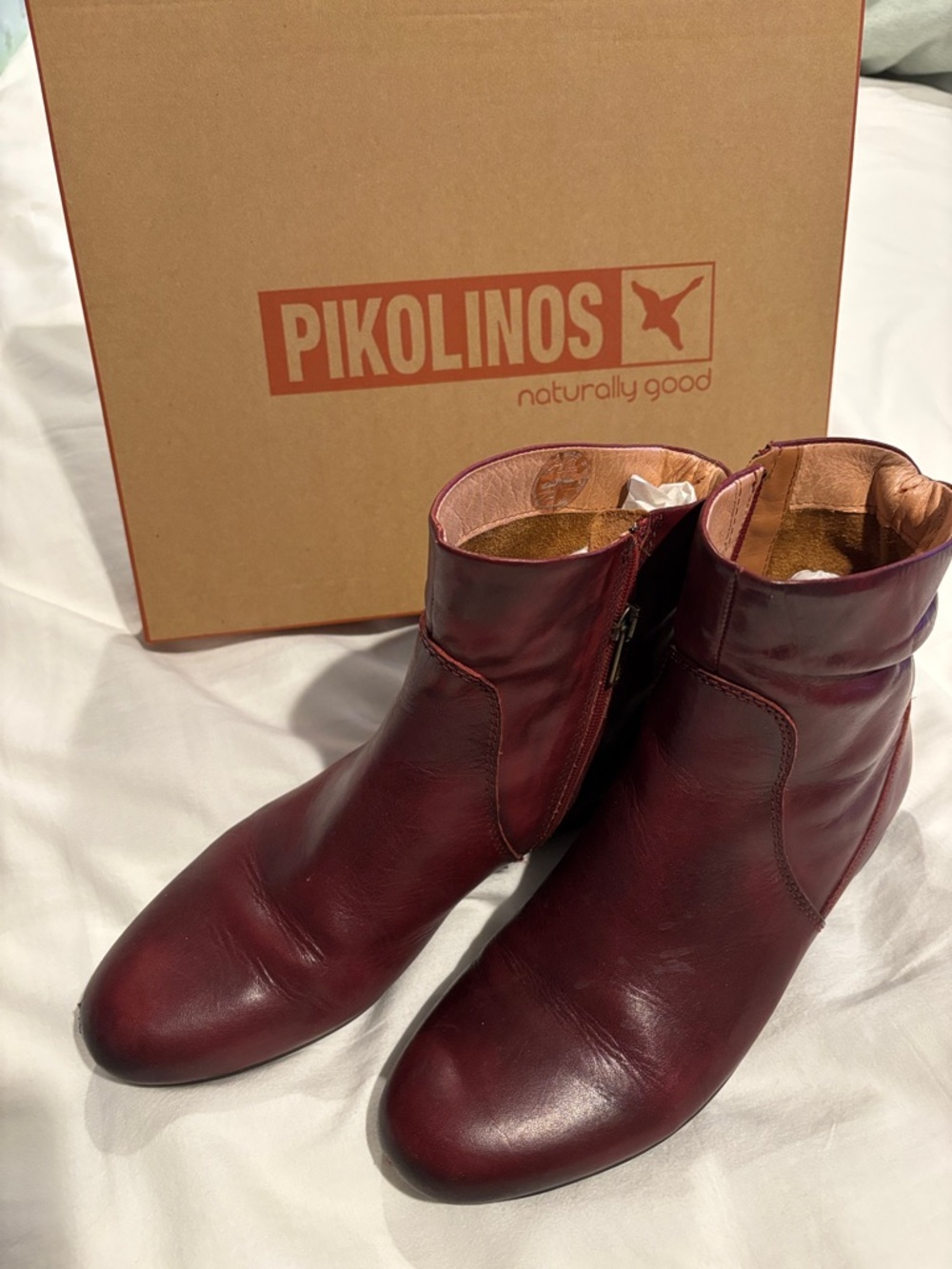 PIKOLINOS Arcilla Women's Burgundy Leather Zip Ankle Boots